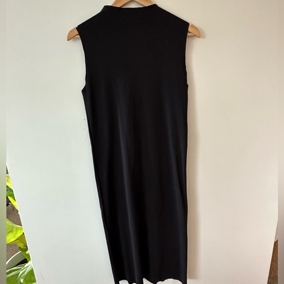 Black Dress Oak and Fort - Picture 3 of 3